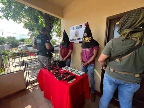 Detienen a hombres con armas e importante suma de dinero tras controles en Concepción